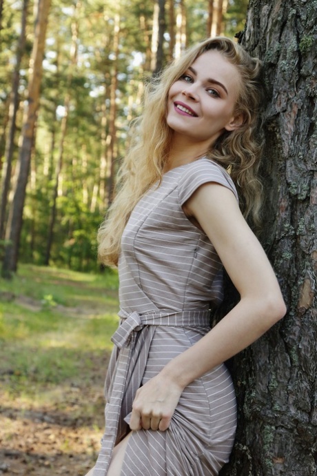 blonde roomate perfect gallery